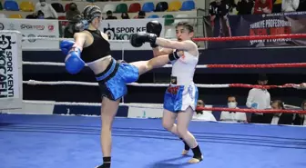 Kick Boks'ta büyük heyecan devam ediyor