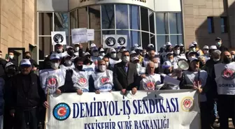 ESTRAM işçileri belediyeyi protesto etti