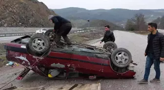 Son dakika haber | Hastaneye hasta götürürken otomobiliyle takla attı: 2 yaralı