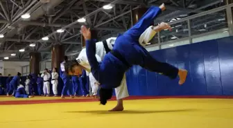 Ümit Milli Judo Takımı 3 şampiyonadan madalyalar ile dönmek istiyor