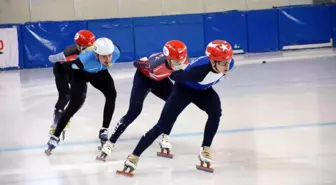 ÜNİLİG'de Short Track heyecanı