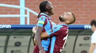 Trabzonspor'un eski yıldızı Rodallega'nın olduğu otobüse bombalı saldırı! Yaralı futbolcular var