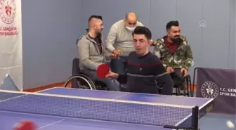KASTAMONU - Olimpiyat şampiyonu paralimpik masa tenisçi Abdullah Öztürk'ten ailelere çağrı