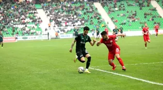 Şampiyonluk yolunda Sakaryaspor'un gol yükünü iki isim üstleniyor