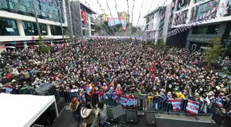 Trabzonspor taraftarları Kayserispor maçı öncesi konserle coştu