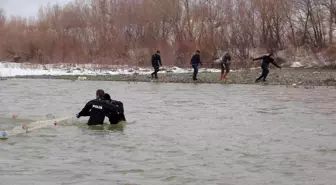 Muş'ta Karasu Nehri'ne düşen Yağmur için çalışmalara 5. günde ara verildi