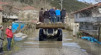 Son dakika haberleri... ZONGULDAK - Doğal göletin sularının yükselmesi nedeniyle 4 daire boşaltıldı