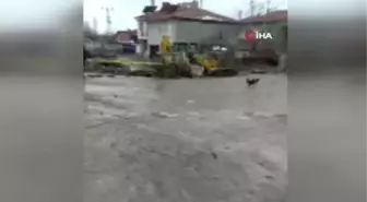 Selin vurduğu Esme köyü'de çalışmalar sürüyor