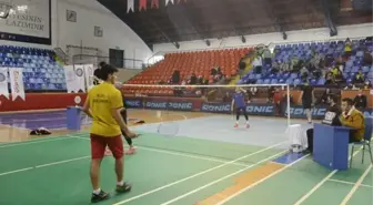 İşitme Engelliler Türkiye Badminton Şampiyonası yapıldı