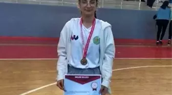 Aydınlı sporcu Bilek Güreşi Türkiye Şampiyonası'ndan altın madalya ile döndü