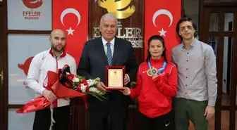 Başkan Atay, Efelersporlu şampiyonu ağırladı