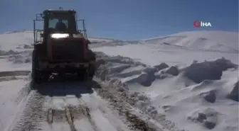 Hayırsever vatandaşların yardım eli Ağrı'nın en uzak köyüyle buluştu