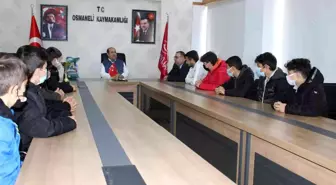 Kaymakam Ünal başarılı sporcuları ağırladı