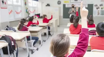 Öğretmenin 'Doğu'da temizlik bilmeyen çocuklarla boğuşmak istemiyorum' sözleri tepki çekti! Valilik harekete geçti