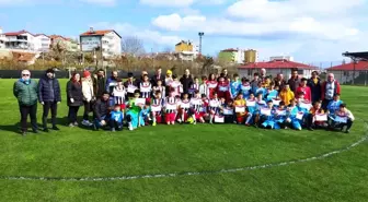 Sinop'ta küçük futbolcular derecelerini aldı