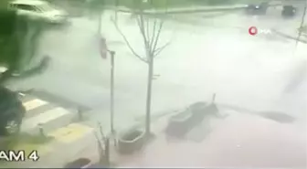 Son dakika haber! Ataşehir'de vukuatlı kavşak... Trafik ışığı ve kasislerin olmadığı kavşaktaki kazalar kamerada