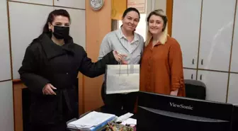 Başkan Bakkalcıoğlu'ndan muhasebecilere çikolatalı kutlama