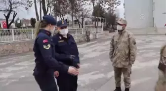 Kanser hastası gencin jandarma üniforması giyme hayali gerçek oldu