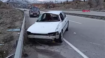 KIRIKKALE'DE OTOMOBİL BARİYERE ÇARPTI: 2 YARALI
