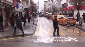 Vatandaşlar açık alanda maske takmayı sürdürdü