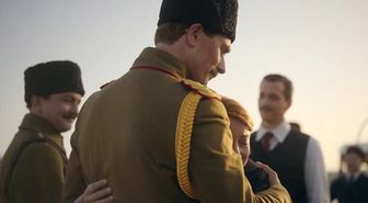Yargı'nın Cüneyt'i, Atatürk oldu: Pera Palas'ta Gece Yarısı dizisinde Atatürk'ü o canlandırdı