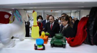 Son dakika haber: Bakan Varank, İHKİB Ekoteks Laboratuvar Merkezi'ni ziyaret etti (3)