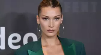 Bella Hadid'den Ukraynalı ile Müslüman mültecilere uygulanan çifte standarda tepki