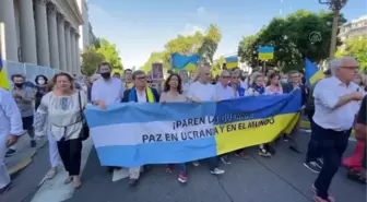 BUENOS AIRES - Arjantin'de yüzlerce kişi Ukrayna'ya destek olmak için yürüdü