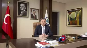 Rektör Şenocak, 'Kadınlar her türlü takdiri hak ediyor'