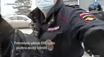 Yasaklara Rağmen Rusya'da Savaş Karşıtı Gösteriler