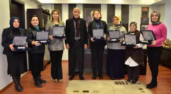 Başkan Yücelik'ten KGK İcra Komitesine plaket