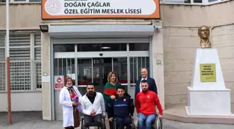 Şampiyon sporculardan, kadın öğretmenlere vefa ziyareti