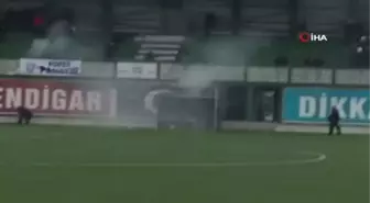 Son dakika haber... Tribün savaş alanına döndü...Amatör maçta kavga çıktı, kavgaya çevik kuvvet müdahale etti