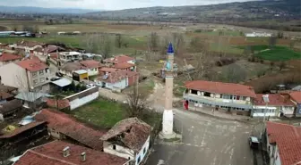 Camisiz minareyi görenler inanamıyor