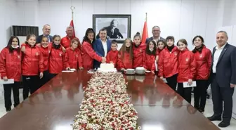 Konak'ın U-13 Kız Futbol Takımı Türkiye Finalinde