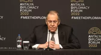 Lavrov: 'Başkan Putin, Zelenskiy ile görüşebilir, temastan kaçmaz'