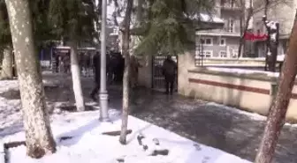 Son dakika... BEYOĞLU'NDA KARTOPU TARTIŞMASI SİLAHLI SALDIRIYA DÖNÜŞTÜ