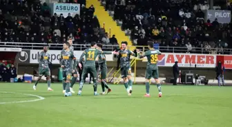 Spor Toto Süper Lig: Aytemiz Alanyaspor: 2 - Fenerbahçe: 5 (Maç sonucu)