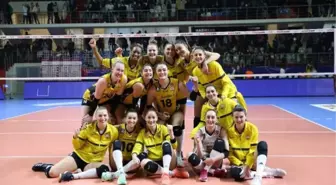 VakıfBank, Galatasaray HDI Sigorta deplasmanında set vermedi