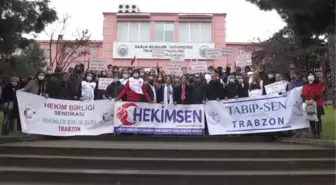 Sağlık çalışanları iş bırakma eylemi yaptı