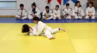 Judo hareketlerini il birinciliği için yaptılar