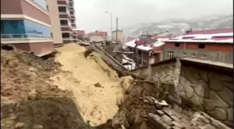 Heyelan nedeniyle ev ile iş yeri zarar gördü