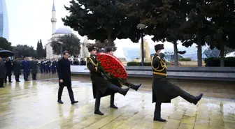 Çanakkale şehitleri 107. yılında Bakü'de törenle anıldı