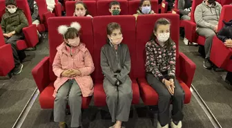 'Gezen sinema tırı' Tekirdağlı çocuklarla buluştu