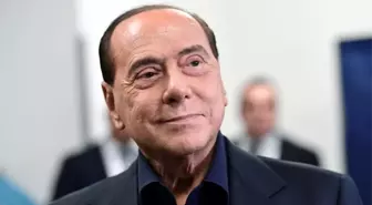 Berlusconi, kendisinden 53 yaş küçük sevgilisiyle 'sembolik düğün' yaptı