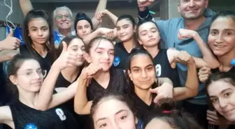 Canik Belediyespor U14 Kız Basketbol Takımı en iyi 8 arasına girdi