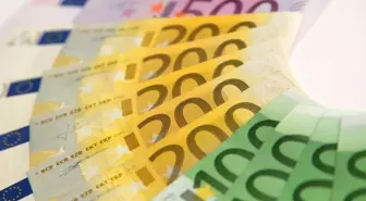 Fransa, Rusya Merkez Bankası'nın 22 milyar euro tutarındaki varlığını dondurdu