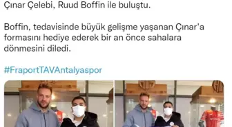 Ruud Boffin, lenfoma teşhisi konulan kaleciye formasını hediye etti