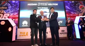 Bakan Çavuşoğlu, E-SPORFEST'in konuğu oldu