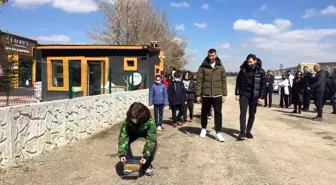 Her gol sokak hayvanları için mamaya dönüştü